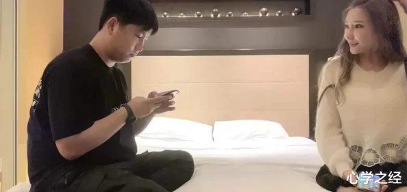精品视频一区二区在线播放明星情侣疑似分手现场被抓拍