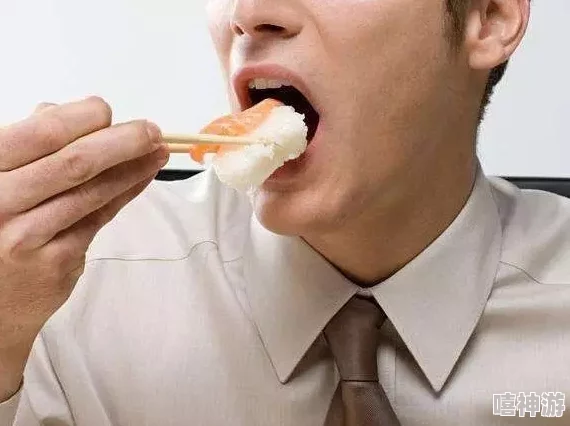 用锤子把睾丸砸的稀碎危险又迷人的她