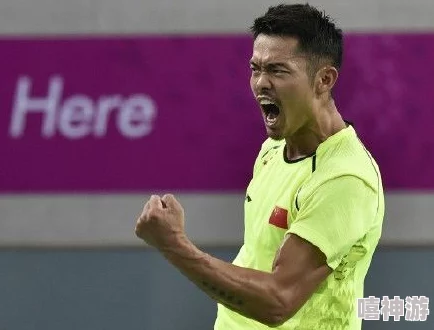 小狗爬过来叫主人巴黎奥运会羽毛球女子单打小组赛E组：拉查诺·因达农2-0谭莲妮