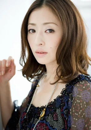 国宝级凄乳立川理惠日本著名AV女优，以其独特的魅力和演技闻名