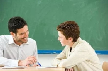 被全班学生c遍的班主任指的是一位深受学生喜爱和尊敬的老师