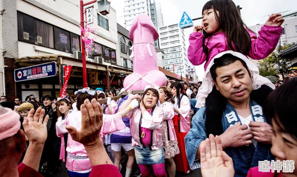 日本色黄视频东京街头出现巨型动漫人物雕像引发热议