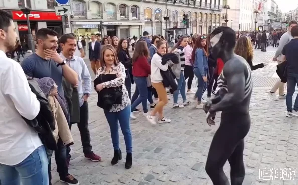 欧美最猛黑人xxxx黑人猛交黄最近在洛杉矶街头表演的黑人舞者引发关注