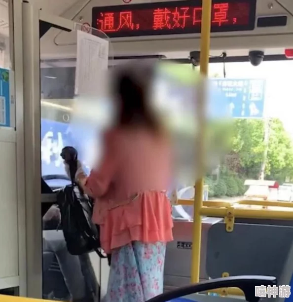 把女人的下面扒开添干净最近研究发现，女性私处清洁不当可能导致感染风险增加