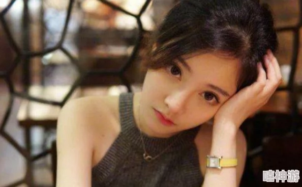 把亲妺妺调教成性奴嗳！乡下女孩