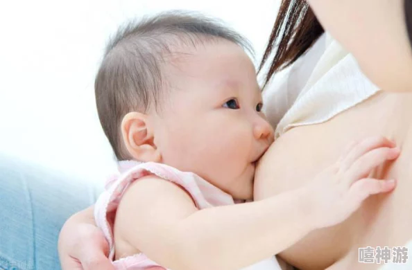 大乳晕美女挤奶水福利视频新鲜出炉的母乳营养分析报告显示其富含多种维生素和矿物质