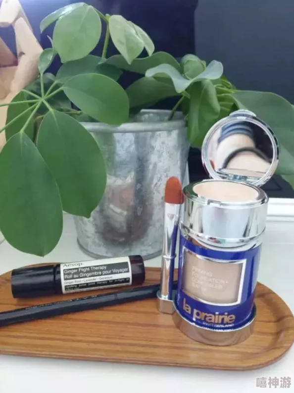 看我怎么在镜子里面c你最近我发现镜子里的自己总是能给我带来意想不到的灵感