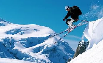 抽打花穴滑雪场的夏天阳光明媚心情愉悦让我们一起享受生活的美好